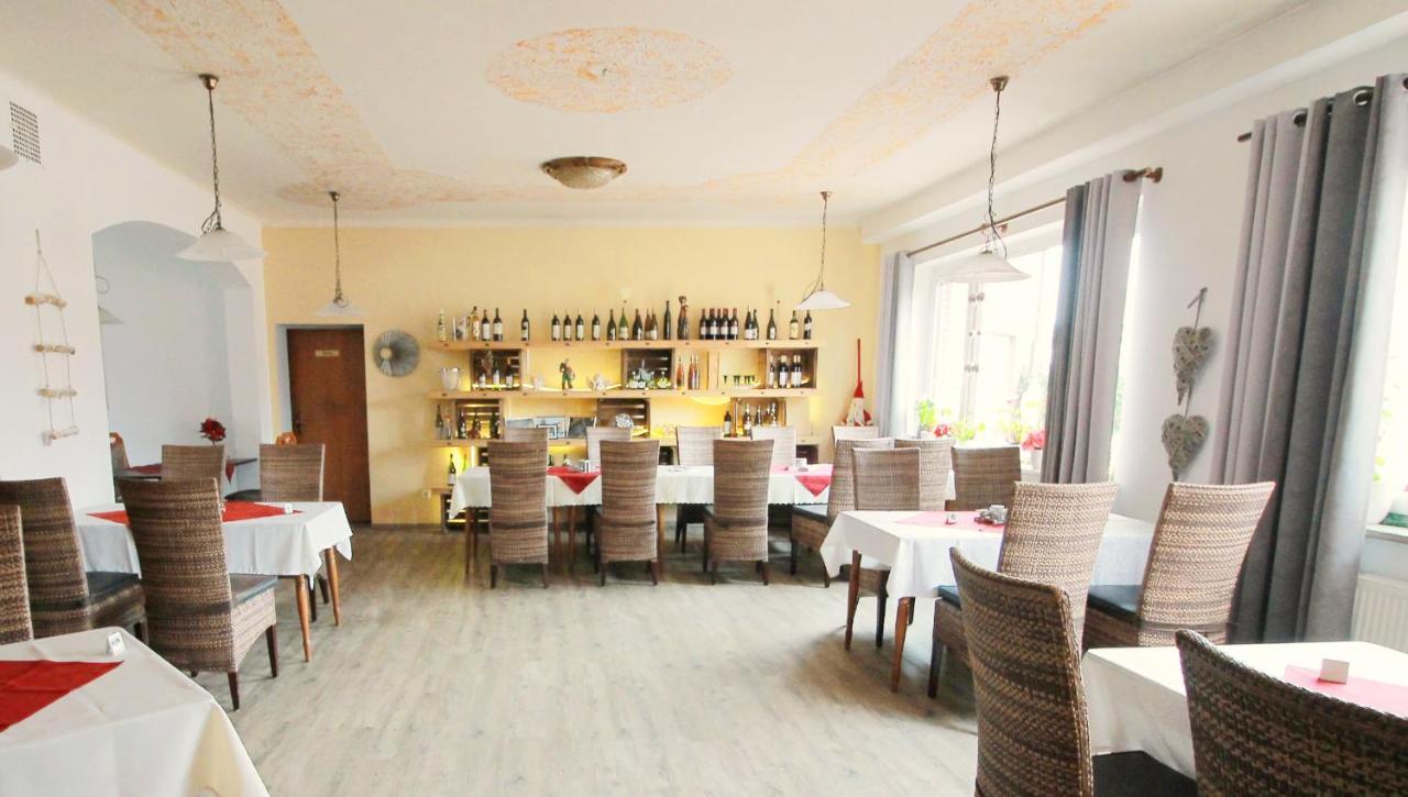 Hotel Zur Linde Hechthausen Buitenkant foto